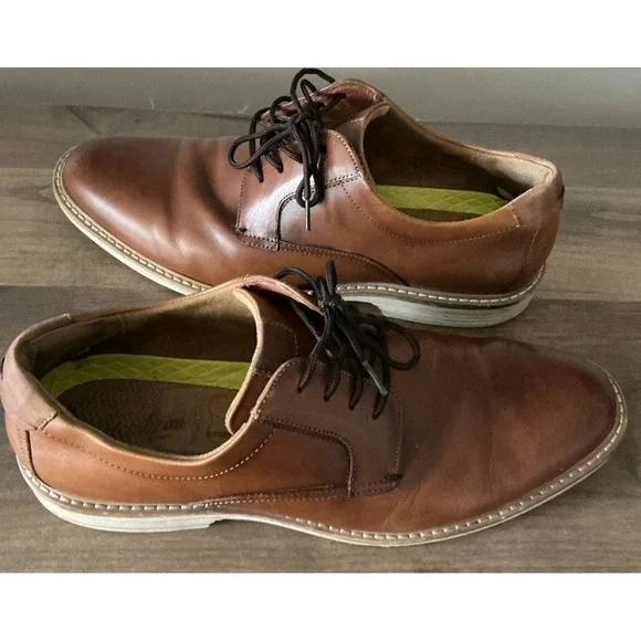 Florsheim Norwalk Plain-Toe Oxfords, Size 12M Cognac‎